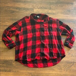 Old Navy Women’s Red and Black Plaid Button-Up Shirt